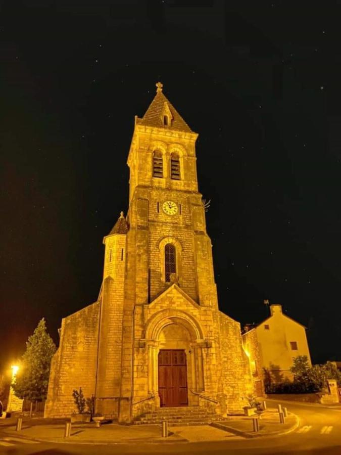Le Gite De La Vieille Eglise De Coussergues Exterior foto